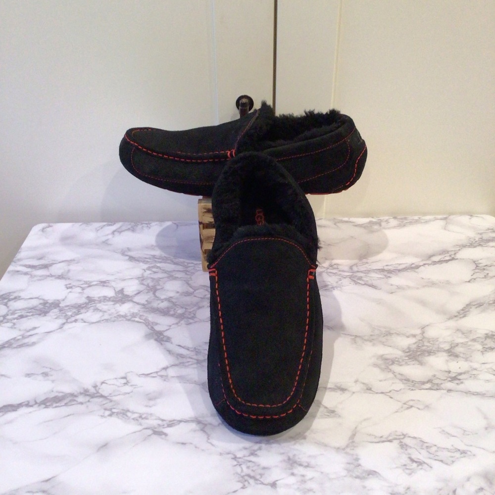 UGG Men’s Ascot Slippers Size 12